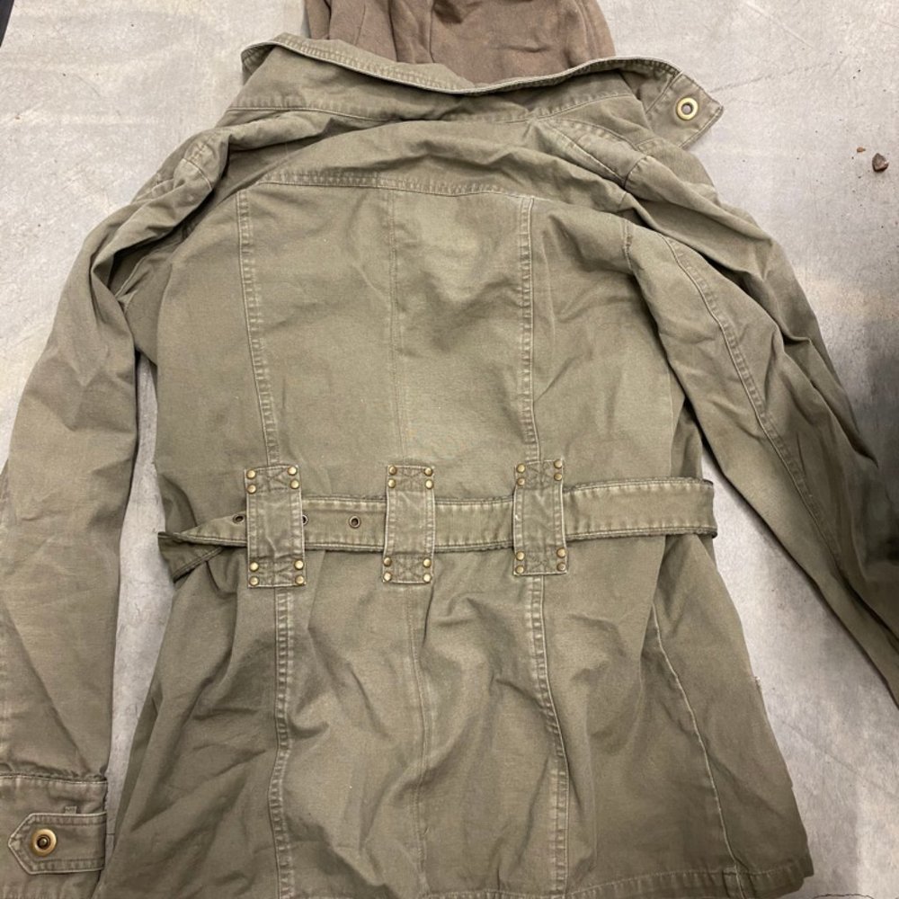 Green Jacket - Picture 2 of 2